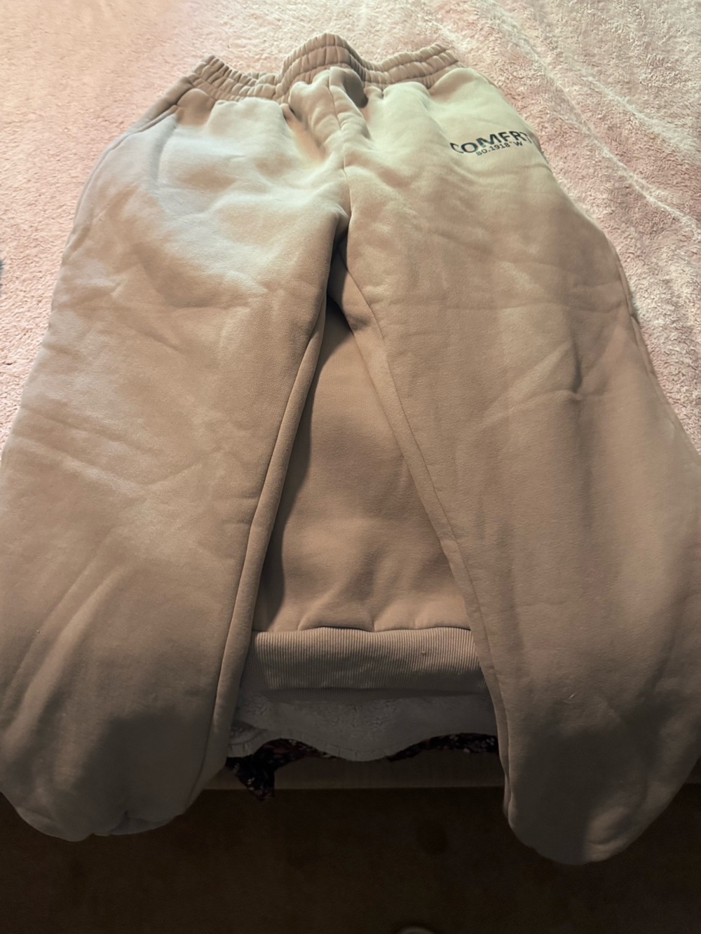 COMFRT Sweat Set - Picture 4 of 6